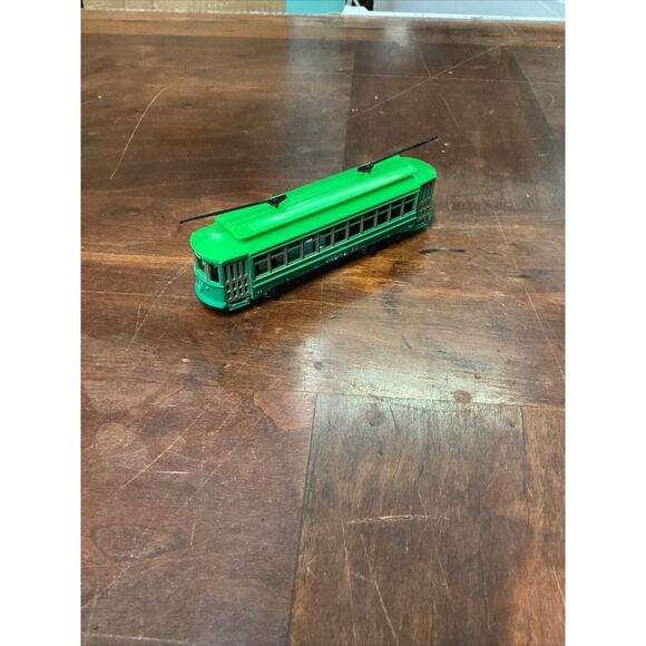 2 Classic Street Cars - Desire Trolley & San Francisco Cable Car - Picture 5 of 15